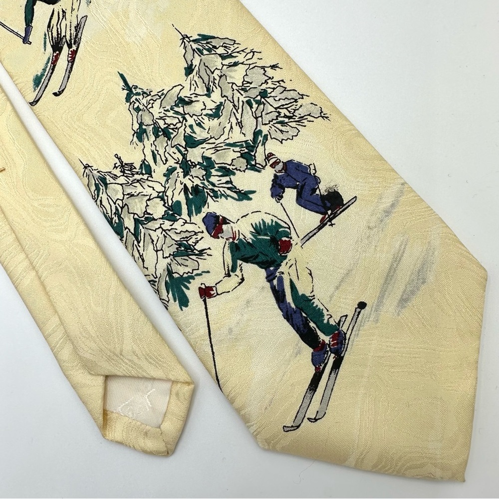 Robert Talbott for Varsity Men’s Wear VTG Retro Ski Scene Tie